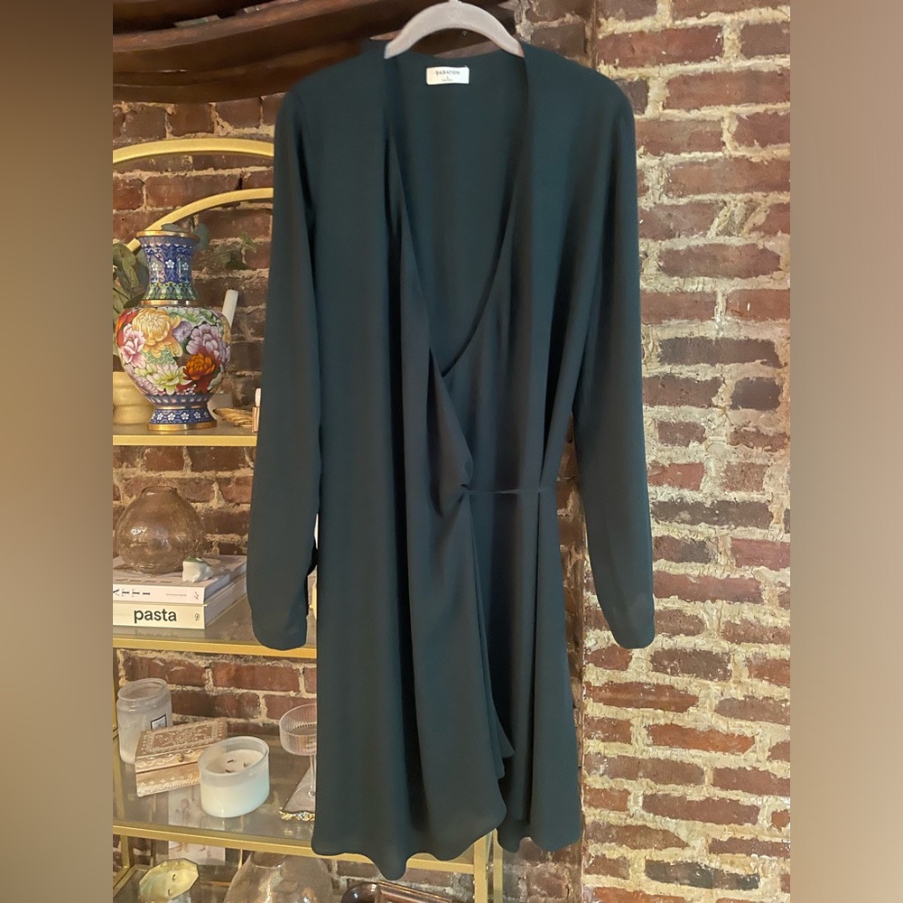 Aritzia Babaton‎ Wrap Dress in Dark Green Size Large